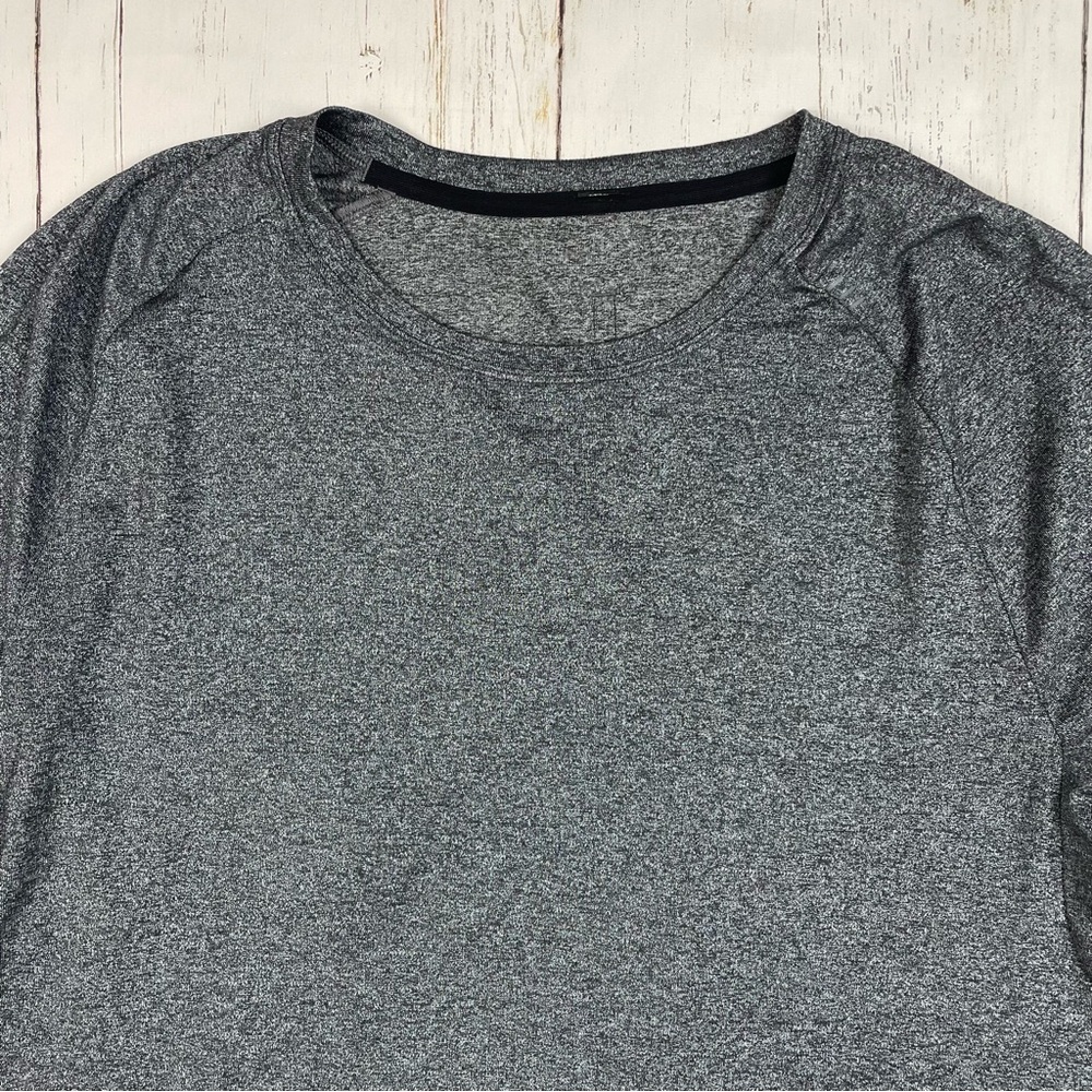 Lululemon License To Train Long Sleeve‎ - Picture 9 of 9